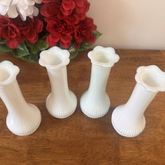 Set of 4 Randall Milk Glass Bud Vases Ribbed Ruffle Edge Wedding Decor White - Picture 4 of 10